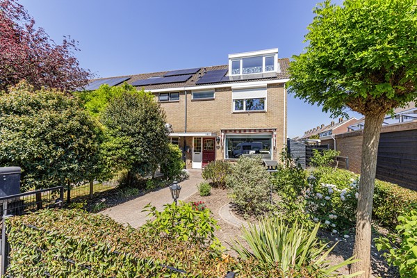 Medium property photo - Rembrandtstraat 112, 3262 HS Oud-Beijerland